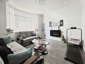 Lounge- click for photo gallery